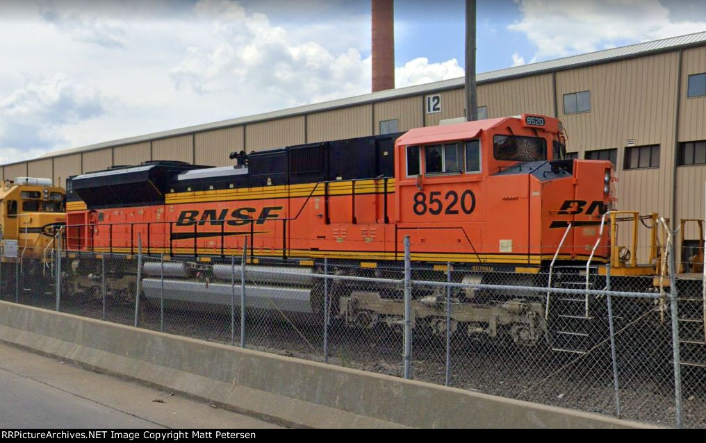 BNSF 8520